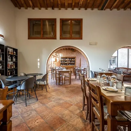 Di Cuna 3* Monteroni d'Arbia